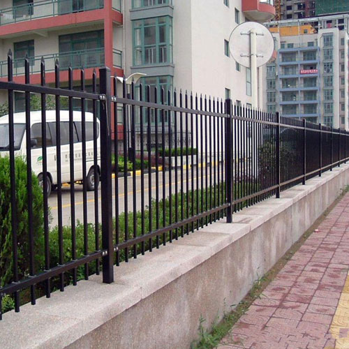 <b>武汉护栏在园林景观中的作用</b>